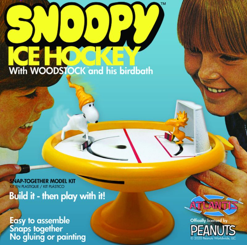 Plastic Kitset - Snoopy & Woodstock Ice Hockey