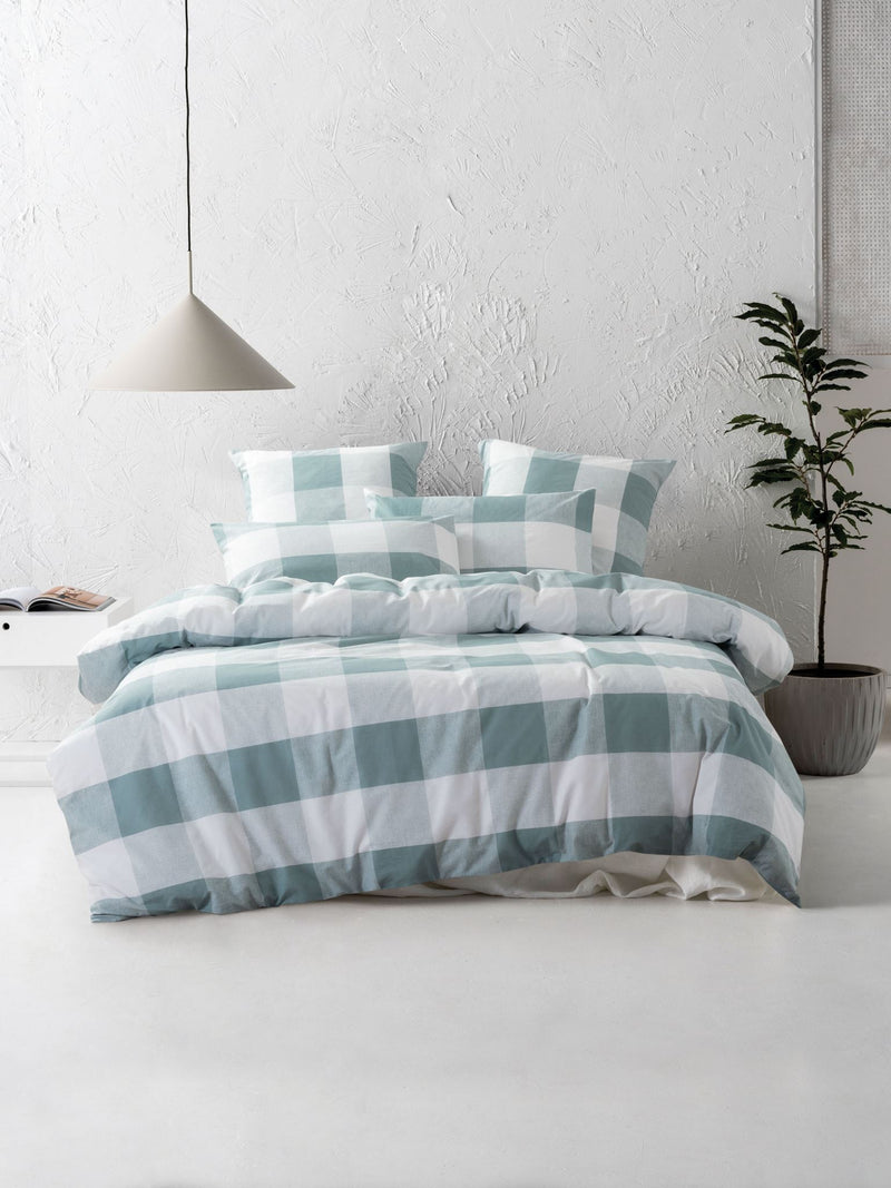 Double Duvet Cover - Set - Alec Duckegg Set by Nu Edition