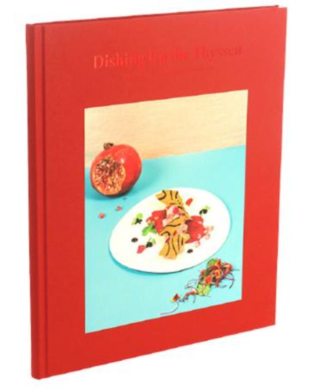 Hardback recipe book blending gastronomy and art, featuring 25 dishes inspired by paintings from the Thyssen-Bornemisza Museum.