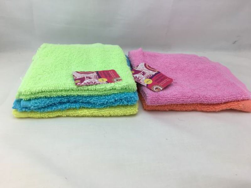Assorted 30x30cm towels, 36-pack, perfect for home, gym, or travel with vibrant colors and superior absorbency.