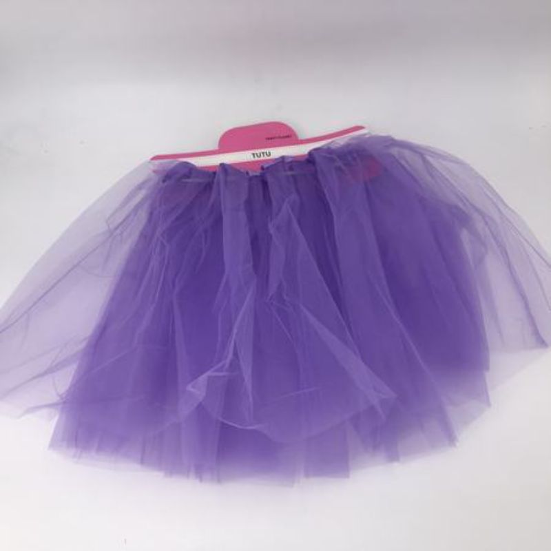 Set of 6 vibrant 40cm plain purple balloons, perfect for elevating party decor at celebrations and events.