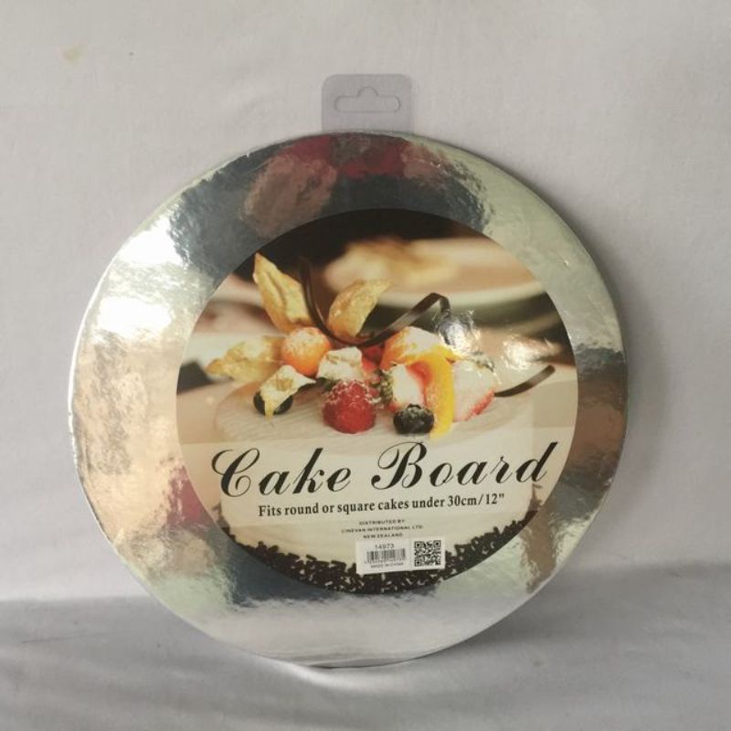 Set of 10 round silver cake boards, 30cm, perfect for elegant cake presentations at any special occasion.