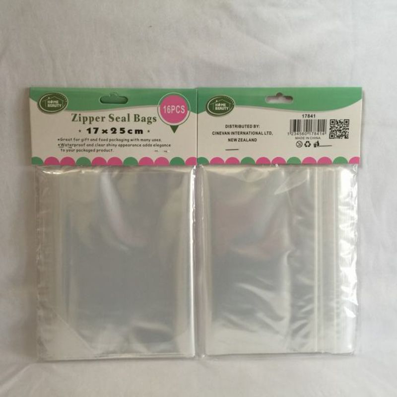Clear zipper seal bags measuring 17 x 25cm, perfect for organizing and protecting items; 192 pieces for versatile use.