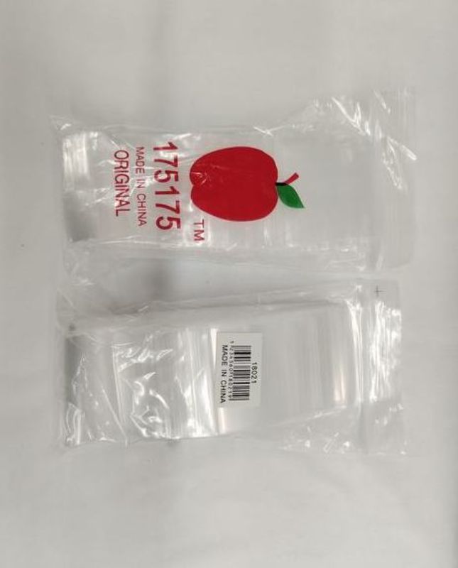 Premium resealable plastic bags (1200pcs total) for convenient storage and organization of food, crafts, and small items.