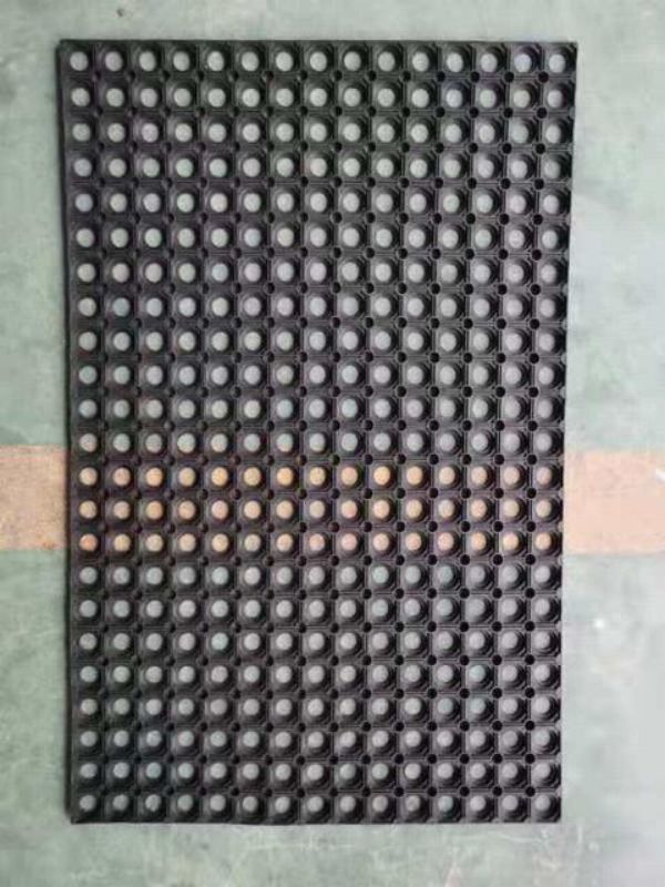 Set of 6 elegant black door mats, each 78cm, designed for durability and style, perfect for any entrance.