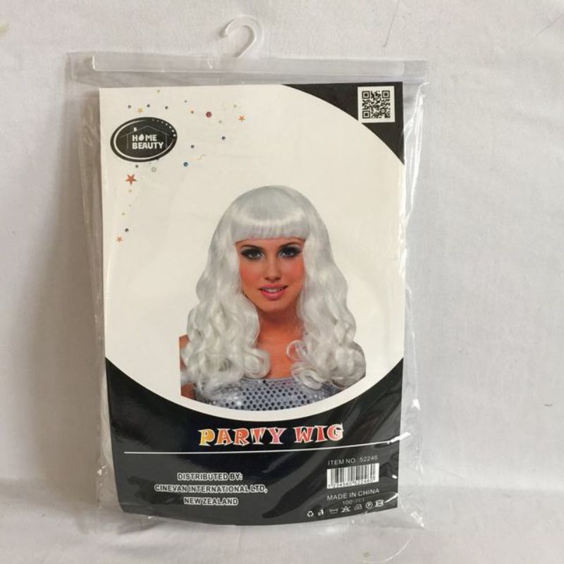 Long straight purple party wigs set of 5, perfect for costumes and fun events, adding vibrant flair to any outfit.