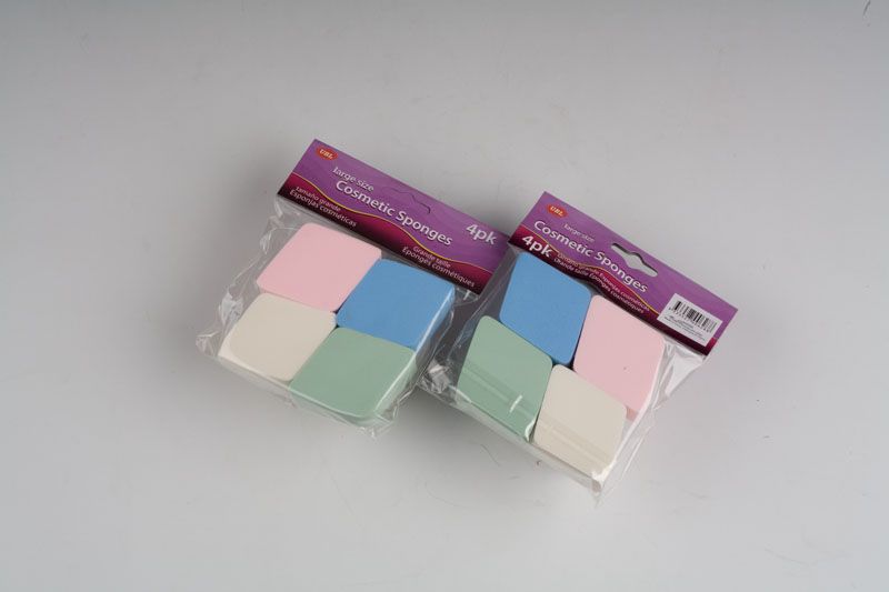 Set of 6 large cosmetic sponges for flawless makeup blending and seamless application, ideal for foundation and concealer.