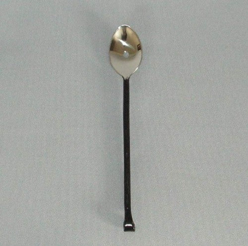 Olive wood spoon with a scroll handle, ideal for stirring and serving, combining elegance and functionality in the kitchen.