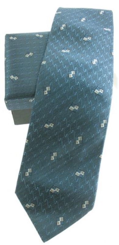 Luxurious 100% silk tie in a stylish gift box, perfect for formal occasions and enhancing any outfit.
