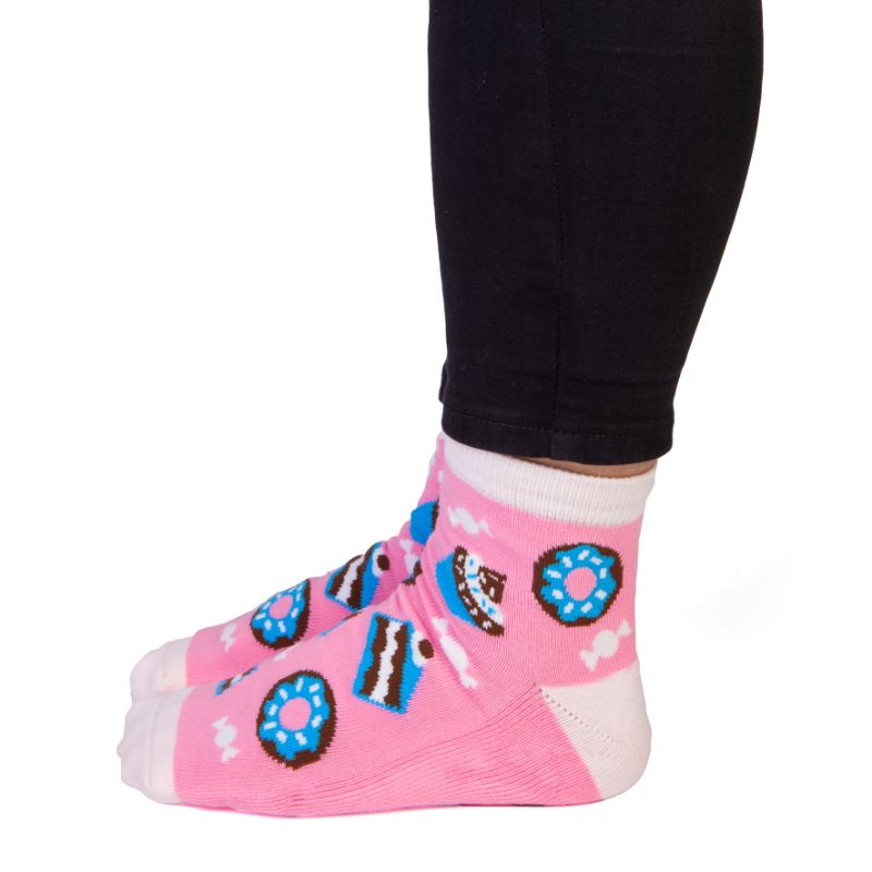 Whimsical 20cm socks featuring cupcakes, 'TEA TIME' design, perfect for tea lovers seeking comfort and style.