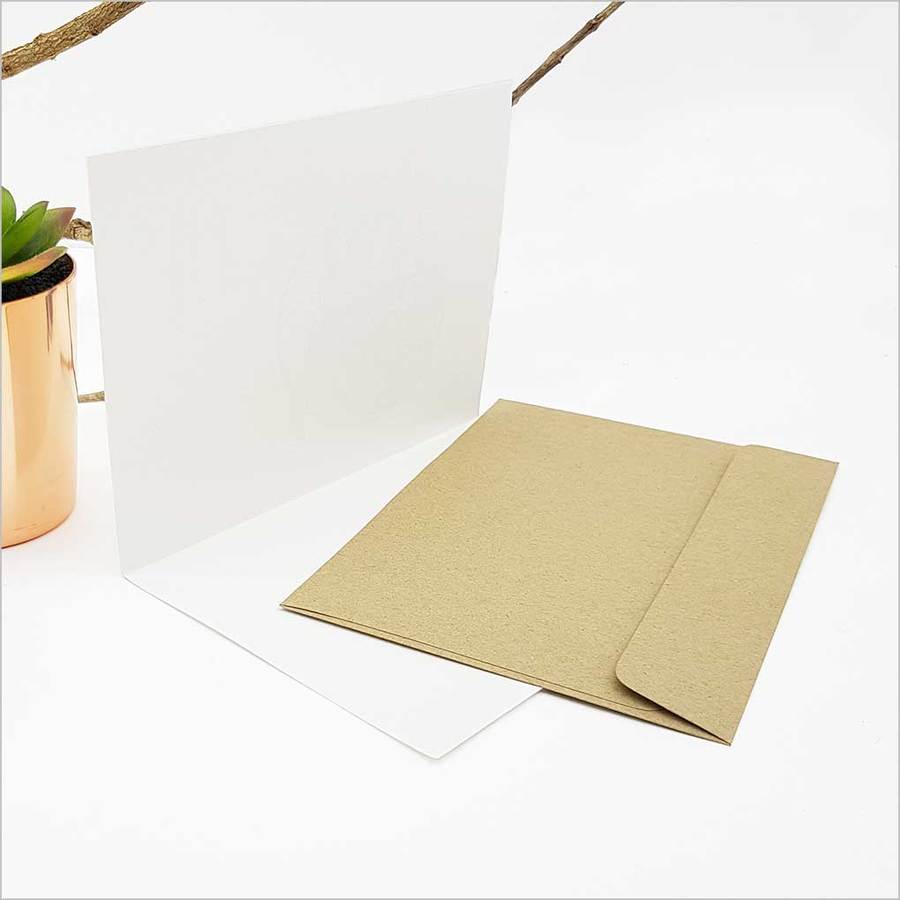 Greeting card featuring a stunning spaceship embellishment, perfect for inspiring adventure and imagination.