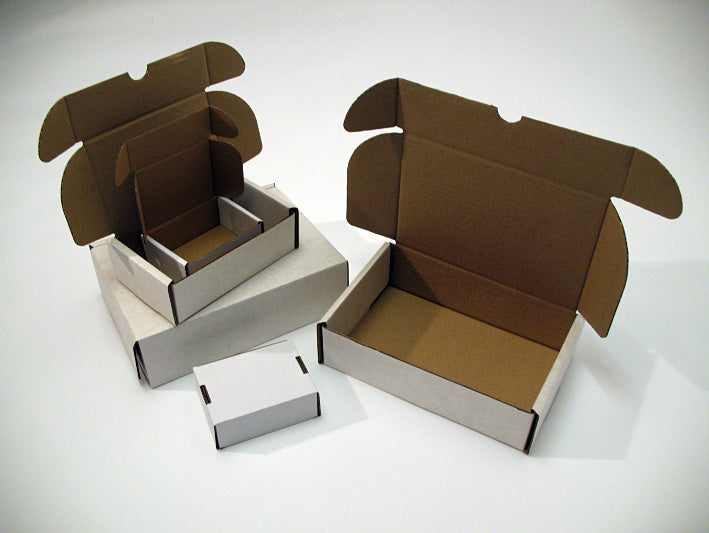 White cardboard self-locking box, 225 x 167 x 83mm, perfect for secure, tape-free packaging of various items. Pack of 100.