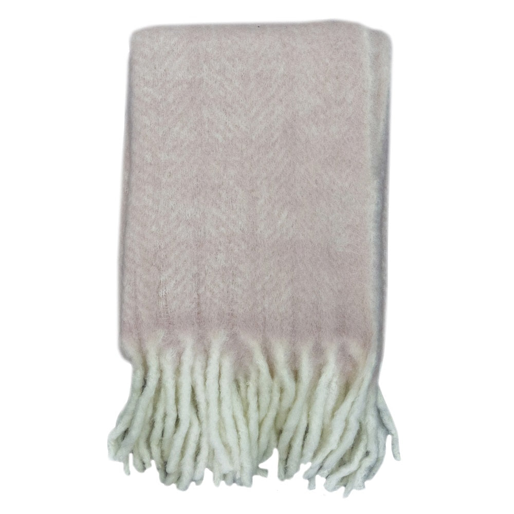 Luxurious pink and ivory mohair throw with fringe, perfect for cozying up on the couch or bed, 130 x 170 cm.