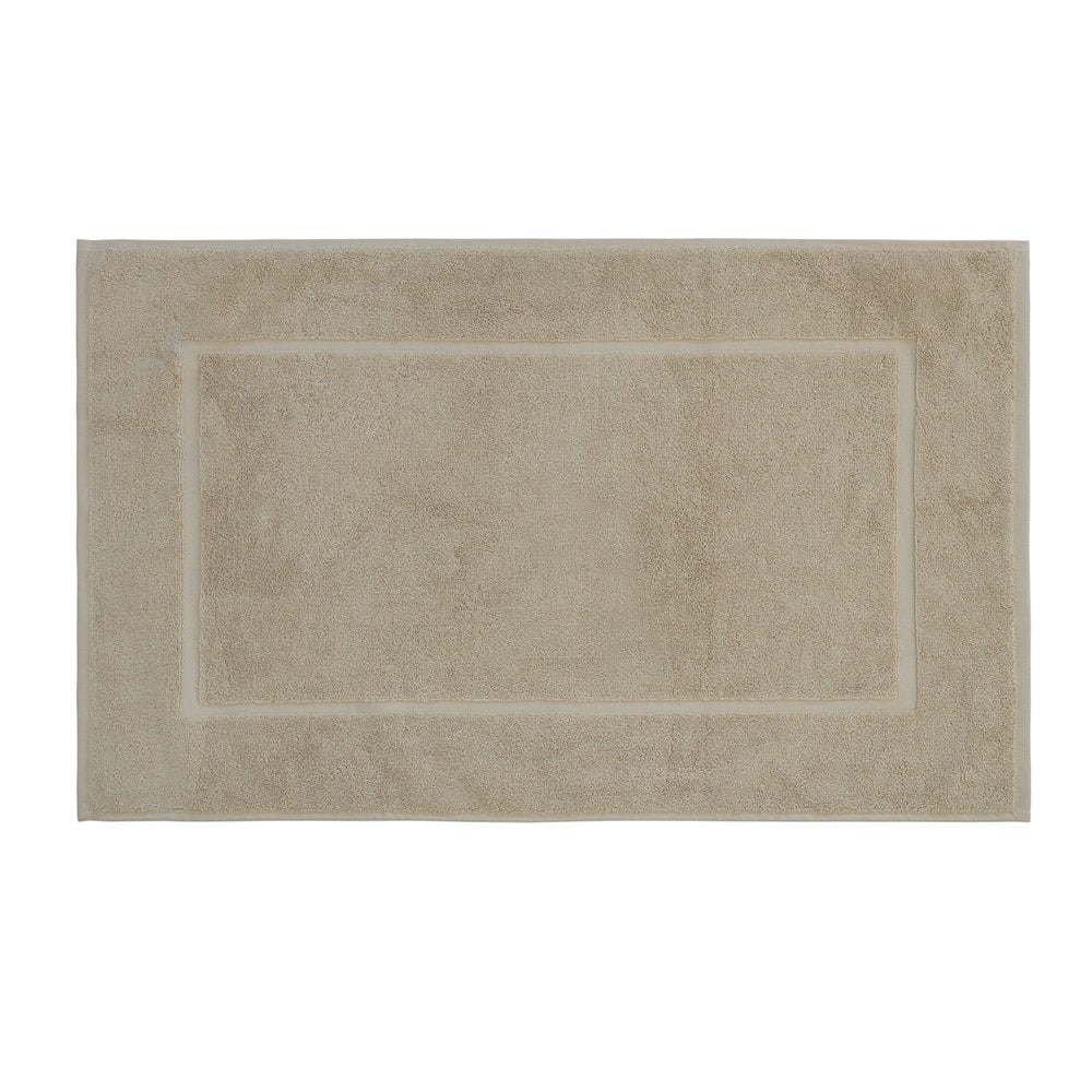 Luxurious Selene bath mat made of 100% Egyptian cotton, 500 x 800mm, soft and absorbent for your bathroom.