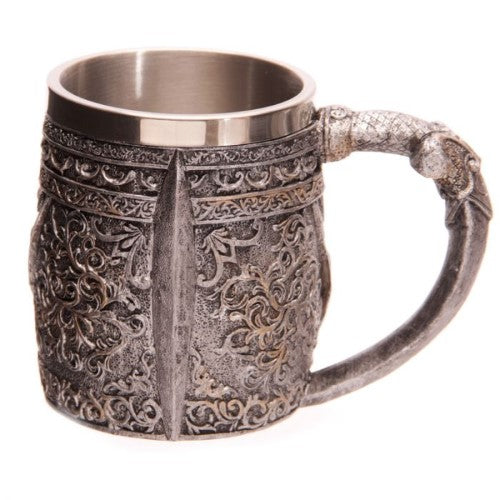 Decorative skull warrior tankard, 15cm wide, features intricate detailing and ergonomic handle for unique drinkware experience.