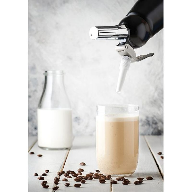 Cold Brew Nitro Coffee Brewer by Mastrad, ideal for crafting frothy cold beverages at home, featuring a 0.5L capacity and easy cleaning.