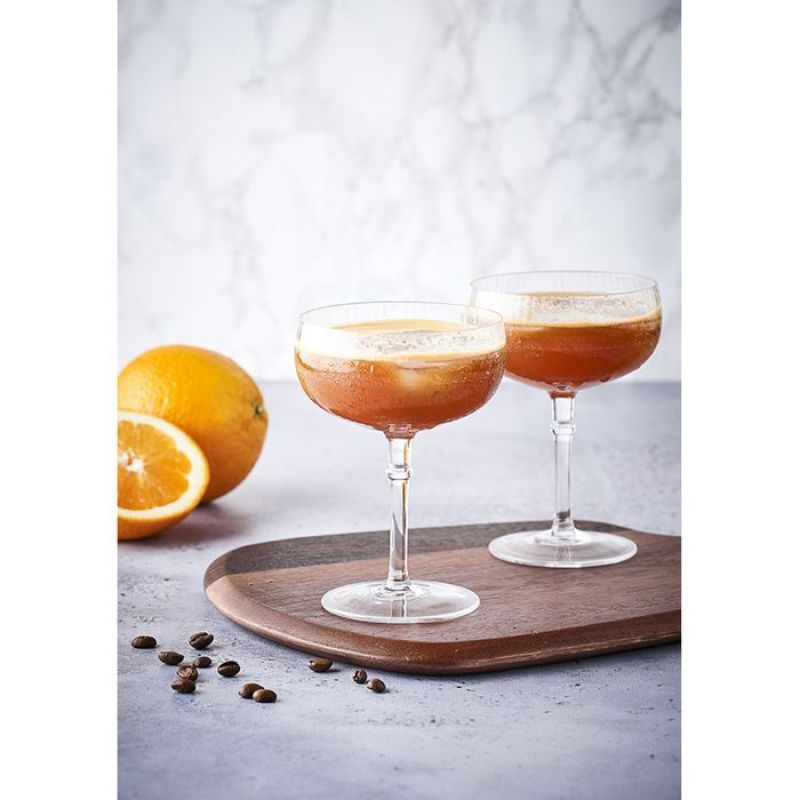 Nitro coffee brewer from Mastrad for making frothy cold brew, tea, and cocktails, featuring easy cleanup and 0.5L capacity.