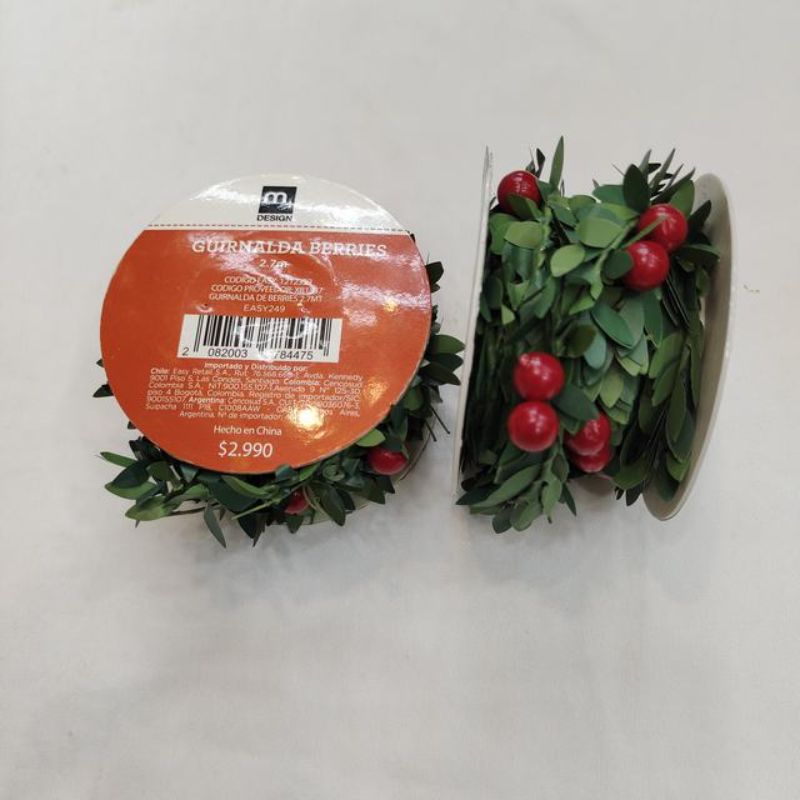 Holly Garland set of 6, 2.7m long, perfect for festive indoor and outdoor holiday decor.