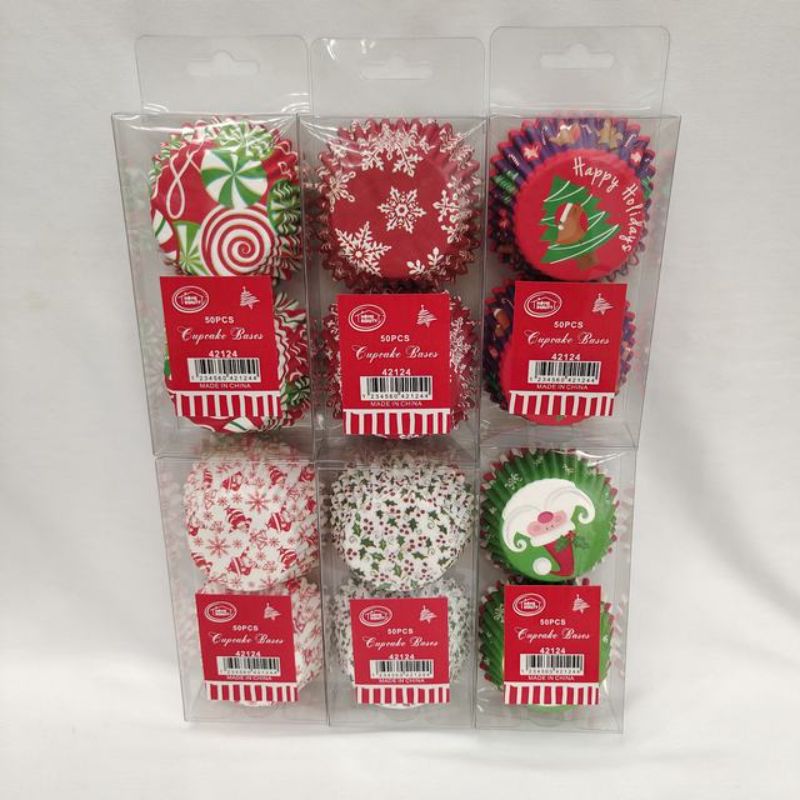 Festive Xmas Cake Cups (600pcs) ideal for showcasing desserts at holiday events, made from durable, eco-friendly materials.
