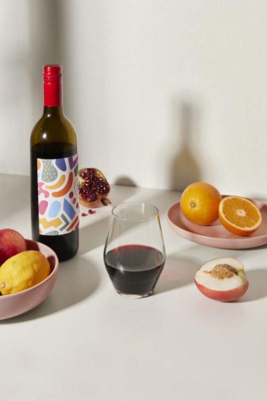 Elegantly designed 455ml stemless glass for wine, cocktails, and iced coffee, perfect for any occasion.