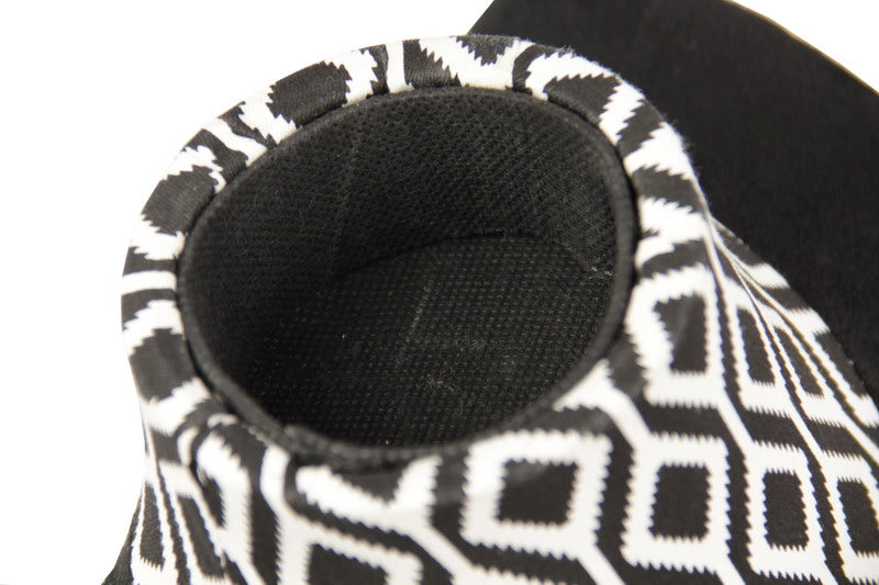 Elegant black and white bust jewellery box with multiple compartments for organized, tangle-free storage of necklaces and accessories.