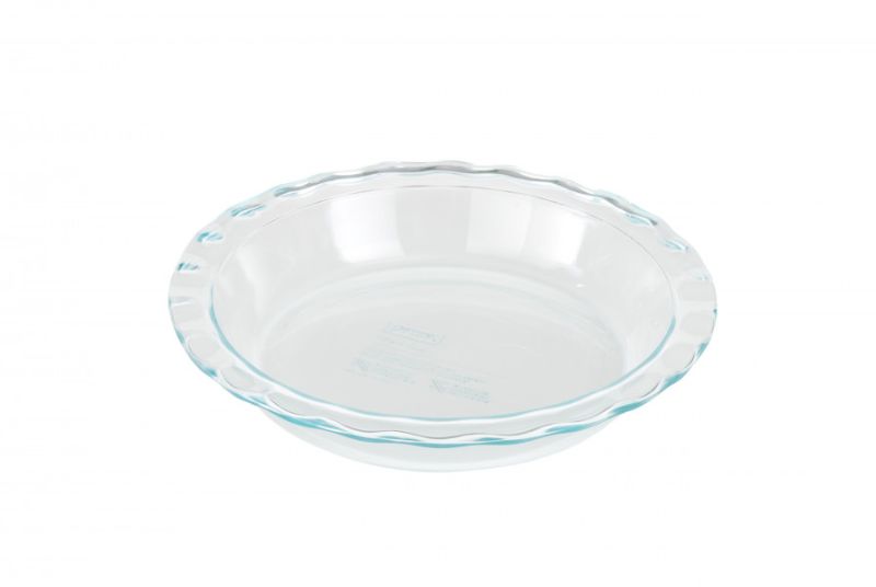 Set of 6 Pyrex Easy Grab® 24cm pie plates with fluted edges for easy handling and even heating in oven or microwave.