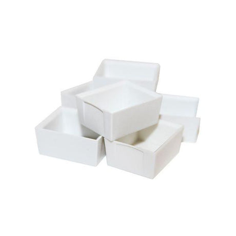 JASART Plastic Half Pan Empty for custom watercolour palettes, designed for artists to create and transport their paints easily.