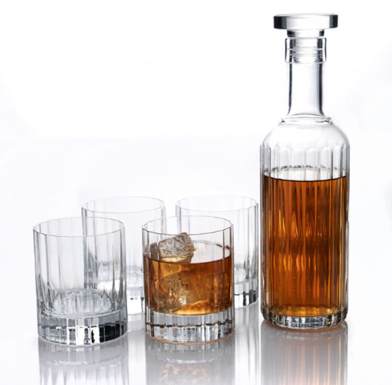 Elegant Luigi Bormioli Bach Whiskey Set featuring a carafe and tumblers in lead-free crystal with a sophisticated design.