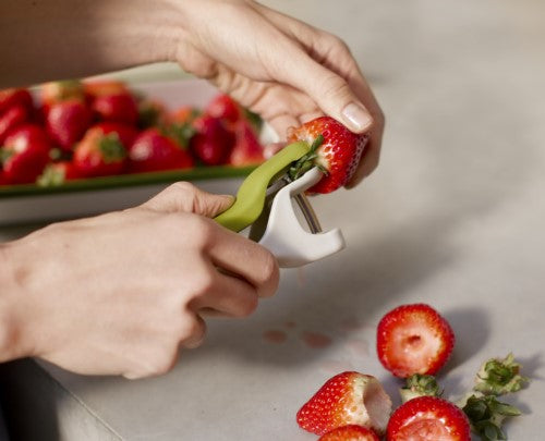 Joseph Joseph Tweezy™ 2-in-1 Pitter and Huller