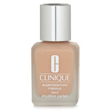 Clinique Superbalanced Makeup in No. 03 Ivory, 30ml is an oil-free foundation for a flawless, radiant complexion.