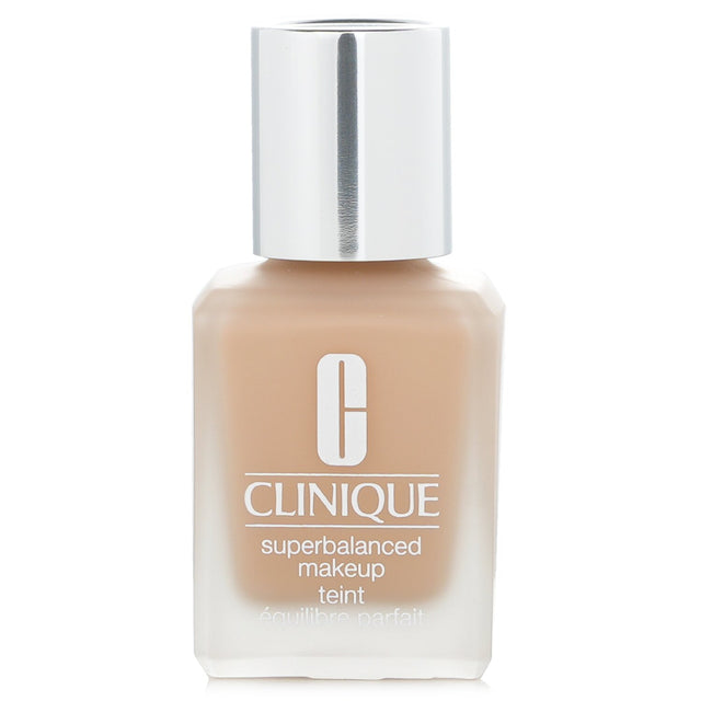 Clinique Superbalanced Makeup No. 01 Petal is an oil-free foundation that balances moisture and oil for a flawless, natural finish.