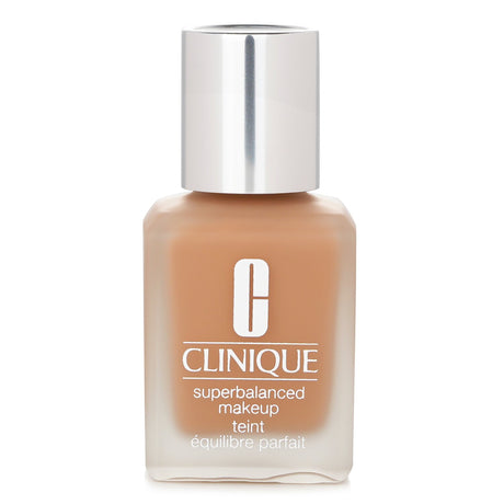 Clinique Superbalanced MakeUp No. 09 Sand, lightweight oil-free foundation for flawless skin, ideal for combination skin types.