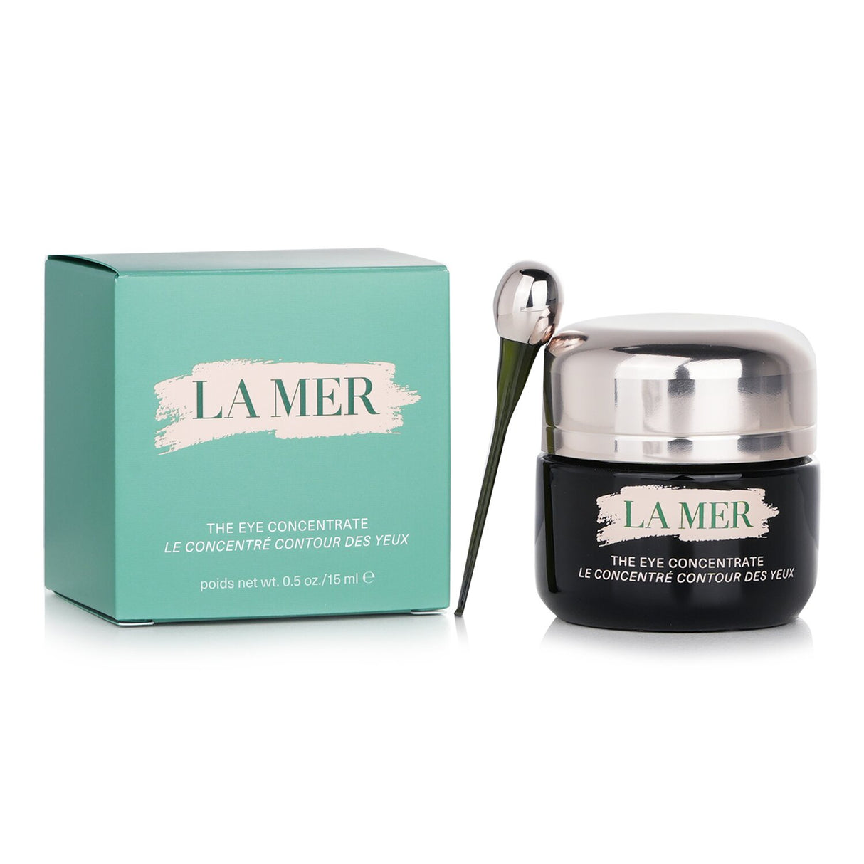 La Mer Eye Concentrate in 15ml, a rejuvenating cream reduces dark circles, puffiness, and fine lines for luminous skin.