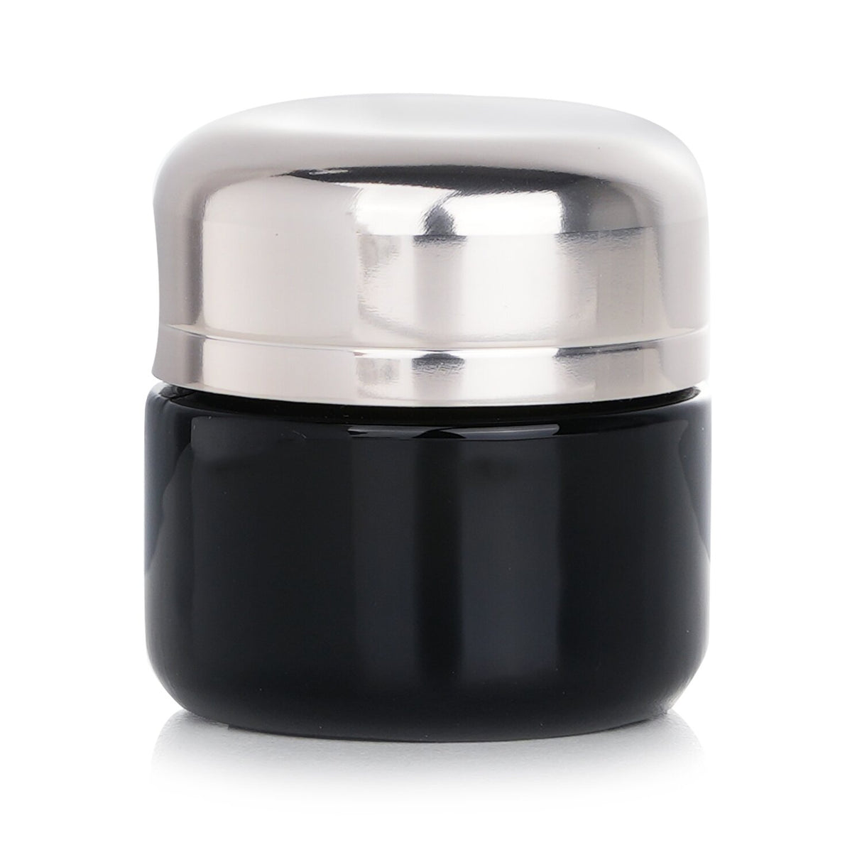 Luxurious La Mer Eye Concentrate in 15ml, combats aging signs, dark circles, and puffiness for a smooth, luminous eye area.