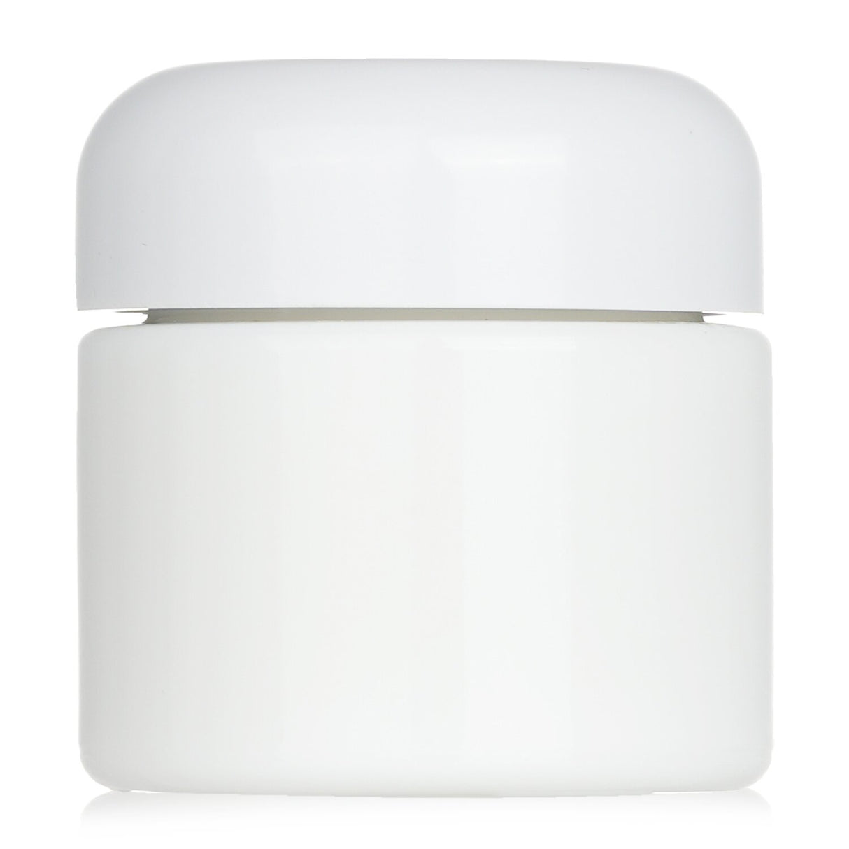 La Mer Moisturizing Soft Cream in a 60ml jar, featuring a lightweight gel texture with Miracle Broth and Lime Tea Extract for hydration.