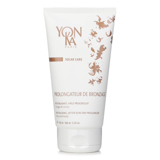 Luxurious after-sun lotion with 3 teas, revitalizing and extending your tan while soothing and hydrating skin.