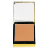 Flawless Finish Sponge On Cream Makeup in Golden Case, 06 Toasty Beige, provides radiant coverage with a luminous finish.