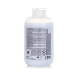 Moisturizing Davines Love Shampoo for coarse or frizzy hair, promoting smoothness and manageability.