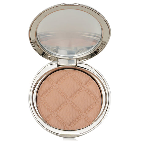 Luxurious wrinkle control pressed powder that glides on smoothly, blurs imperfections, and enhances skin texture in Deep Nude.