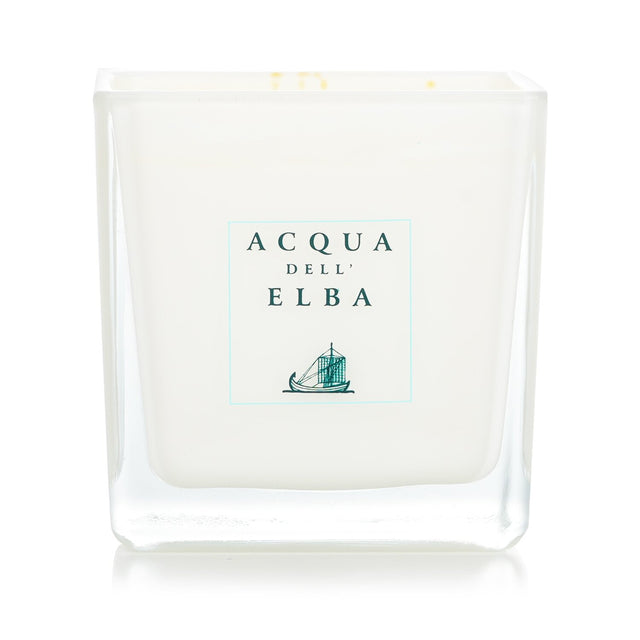 Elegant Acqua Dell'Elba scented candle in Fiori scent, 180g, fills your space with floral fragrance and serenity.