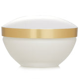 Luxurious cleansing cream with nigella oil, offers deep cleansing and a soothing aroma of white tea, musk, and jasmine.