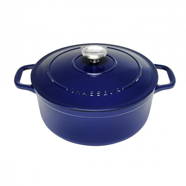 Chasseur Round French Oven 22cm in French Blue, featuring 3.2L capacity, cast iron construction and self-basting lid for even cooking.