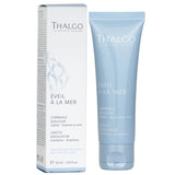 Gentle exfoliator for dry, delicate skin with jojoba micro-beads and mineral-rich Sève Bleue des Océans for hydration.