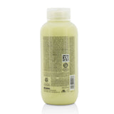 Moisturizing universal cream for dry hair, enriched with Yellow Melon and Vitamin E for softness and manageability.