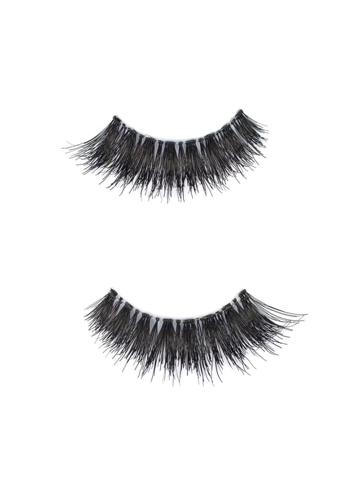 Adriana Lashes - Manicare