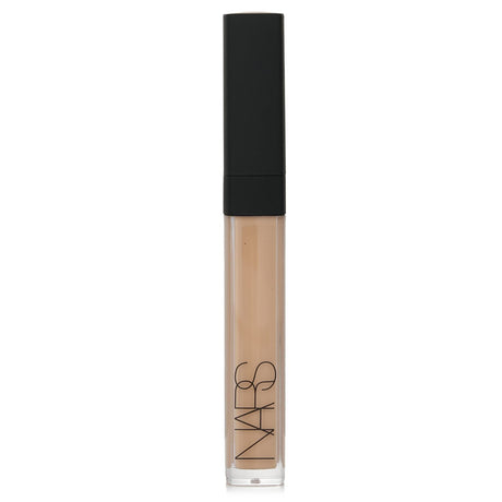 NARS Radiant Creamy Concealer in Cafe Con Leche offers long-lasting, crease-proof coverage for a radiant, flawless complexion.