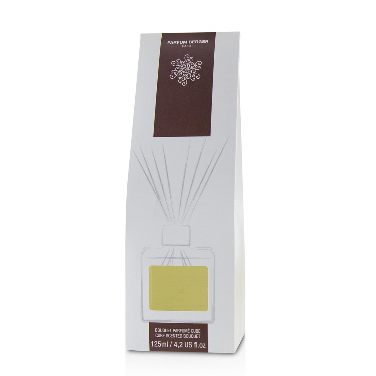 Elegant glass cube diffuser with engineered polymer sticks, infused with luxurious Oriental Star fragrance for a cozy ambiance.