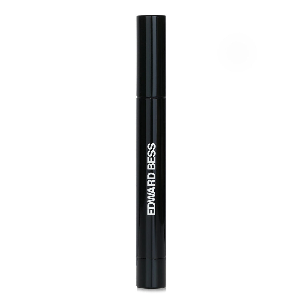 Creamy under-eye corrector in #01 Light with Aloe Vera, camouflages dark circles for a bright, youthful look.