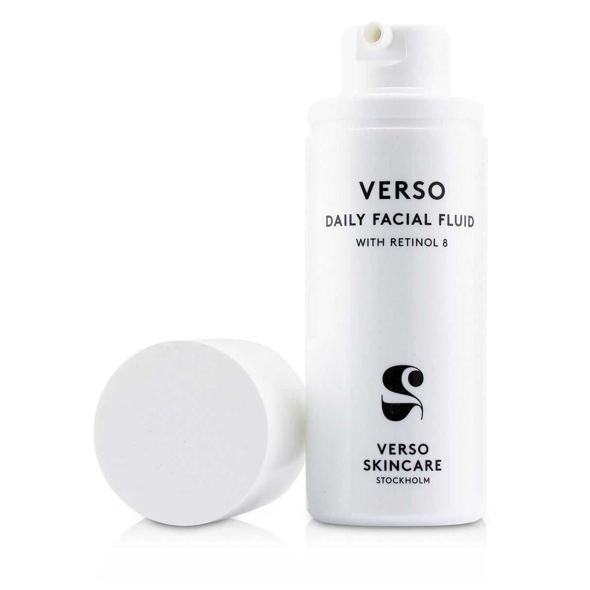 Lightweight VERSO Daily Facial Fluid with Retinol 8, Niacinamide, and Turmeric for youthful, hydrated skin.