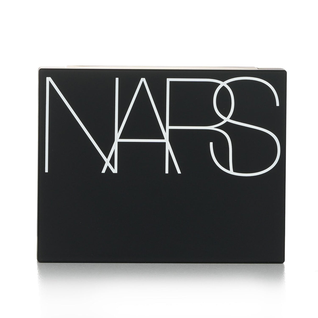 NARS Light Reflecting Pressed Setting Powder in Crystal for a smooth, translucent finish and flawless makeup wear.